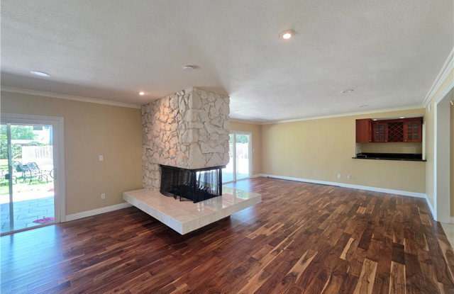 19022 Merridy Street photos photos