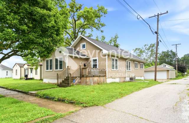 This well-maintained 3-bedroom, 2-bath home in Lebanon, IN offers practical comfort and modern conveniences. photos photos