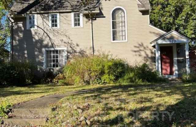 572 Sunset View Dr. - 572 Sunset View Drive, Akron, OH 44320