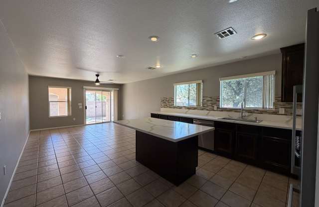 11037 Parete Court Gallery 4