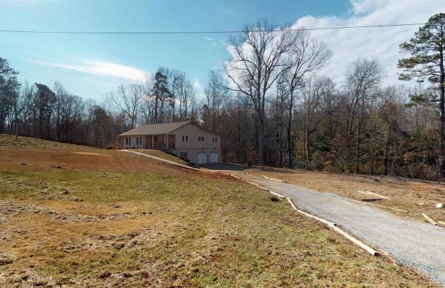 5018 Glaze Dr - 5018 Glaze Drive, Dunwoody, GA 30360