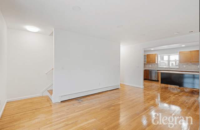 1079 Seneca Avenue Gallery 3