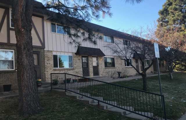 4818 E. Hinsdale Place Gallery 2