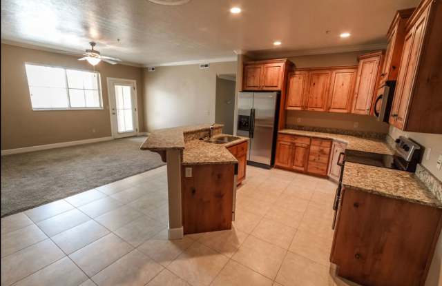 Milano Village | 3 Bedroom Naples Gallery 3