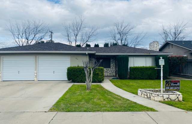 3 Bedroom, 2 Bath Southside Home Near School and Park photos photos