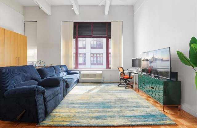1500 HUDSON ST Gallery 3