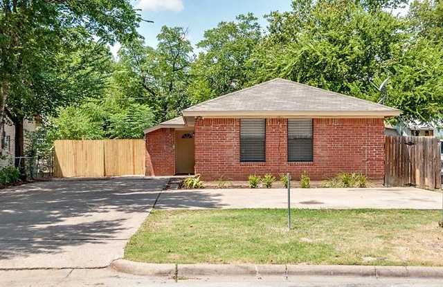 2710 Livingston Avenue - 2710 Livingston Ave, Fort Worth, TX 76110