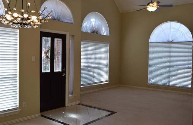 100 Thistle Sage Court Gallery 2