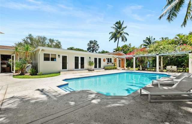 8220 SW 162nd photos photos