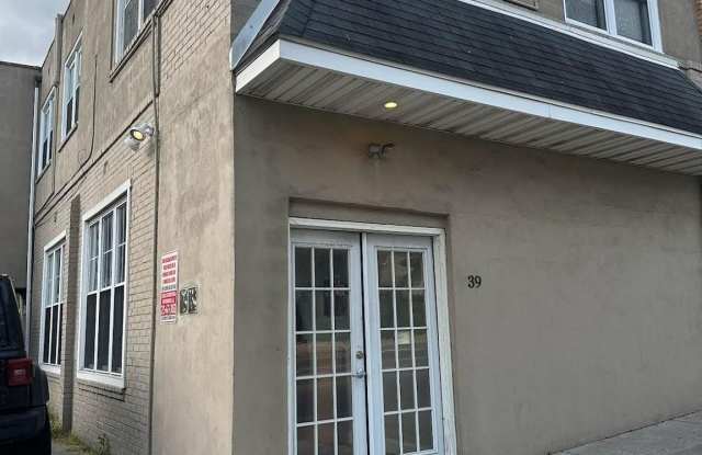 39 S EASTON ROAD - 39 South Easton Road, Glenside, PA 19038