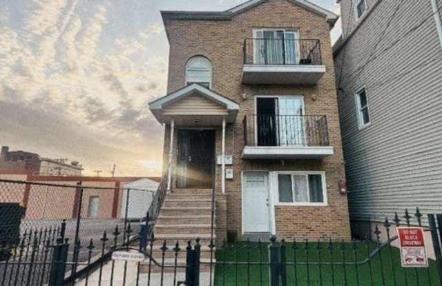 415 S 8Th St photos photos