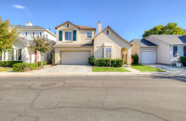 1723 N Mont Blanc - 1723 North Mont Blanc Lane, Clovis, CA 93619
