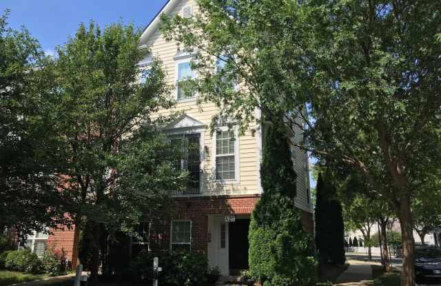 421 LEANING OAK ST photos photos