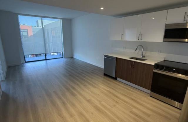 541 East 22nd St. photos photos