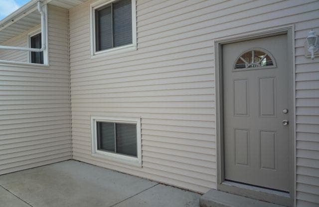 7015 146th Street Ct - 7015 146th Street Ct, Apple Valley, MN 55124