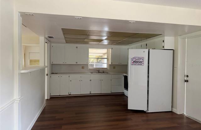 5613 CASTLE OAK Court Gallery 3