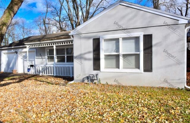 5215 Sterling Ave - 5215 Sterling Avenue, Raytown, MO 64133