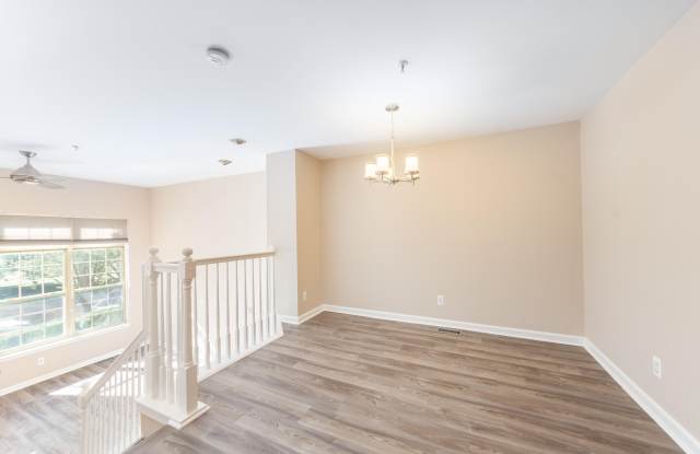 695 River Park Village Boulevard Gallery 4