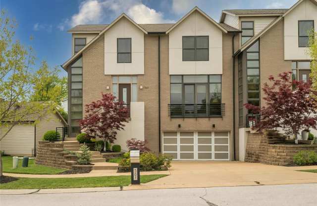 367 Champion Way - 367 Champion Way Drive, Ballwin, MO 63011