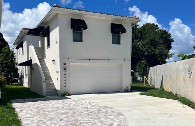 1905 W BRISTOL AVENUE - 1905 West Bristol Avenue, Tampa, FL 33606