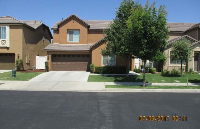 University Park Home Move In Ready! - 1722 Holt Rinehart Avenue, Bakersfield, CA 93311