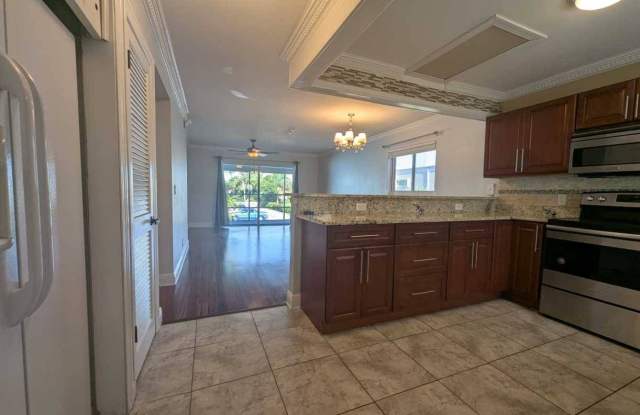 2440 SE Ocean Blvd photos photos