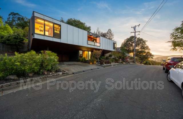 100 Wimbledon Way photos photos