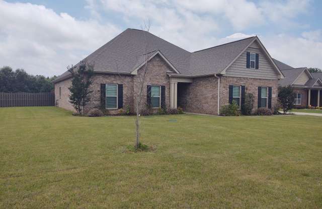 105 Twin Springs Drive Gallery 2