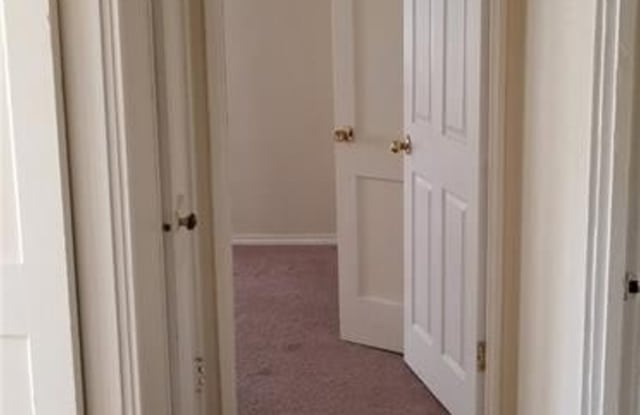 1004 Haynes Gallery 4