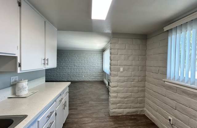The Pines Apartments Gallery 4