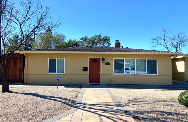 Charming House on 1/3 acre in El Quito Neighborhood! photos photos