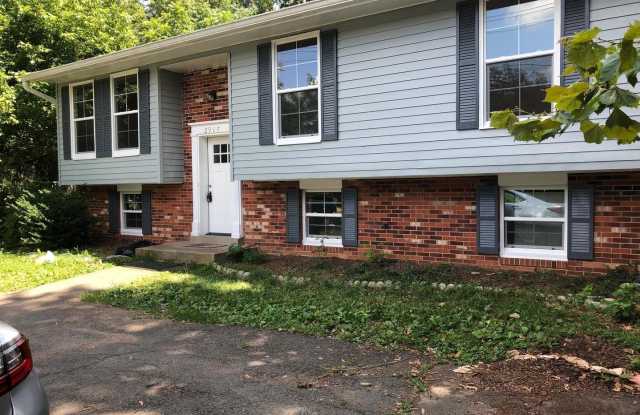 2917 CHAIN BRIDGE RD - 2917 Chain Bridge Road, Oakton, VA 22124