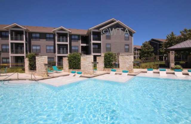 13838 THE LAKES BLVD. Gallery 2