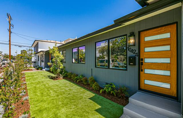 10418 Regent St photos photos 10418 Regent St photos photos