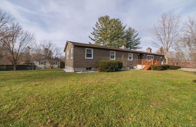 11 Birchwood Dr - 11 Birchwood Drive, New Milford, CT 06776