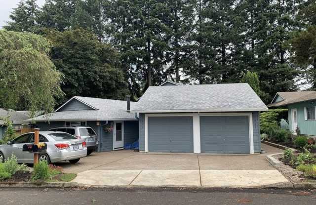 $1,850 - Two-Story, Two Bedrooms, One Bath Duplex, Close To Park, Ready To Lease photos photos