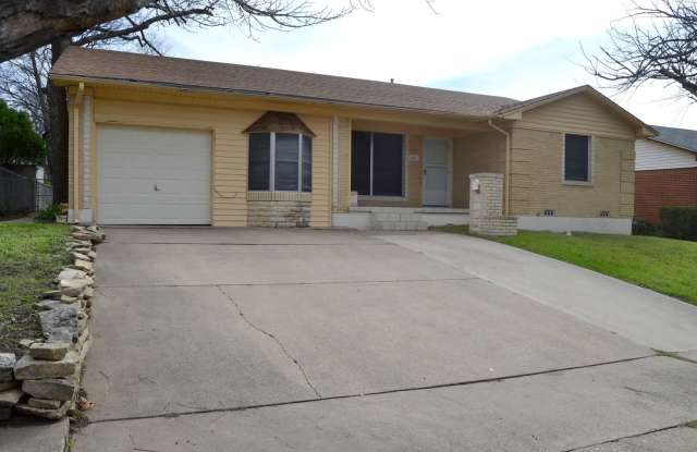 Available 2/13/26. Enjoyable bonus room! photos photos Available 2/13/26. Enjoyable bonus room! photos photos