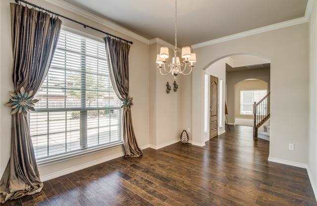 1324 Merrimac Drive Gallery 3