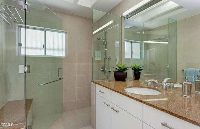 1040 Stoneridge Drive photos photos