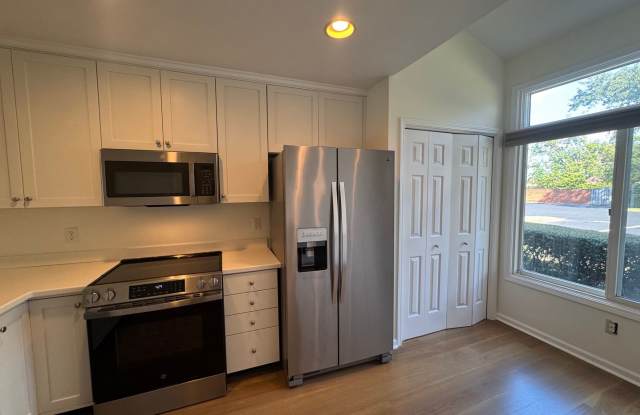 Available Now! Enjoy Waterfront Living at Pirate's Bay! Gallery 3