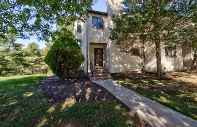 16 Cedar Ct Gallery 1