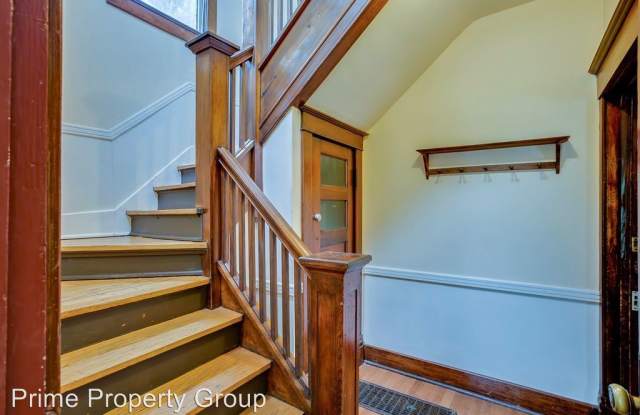 704 W Illinois - 704 W Illinois St, Urbana, IL 61801