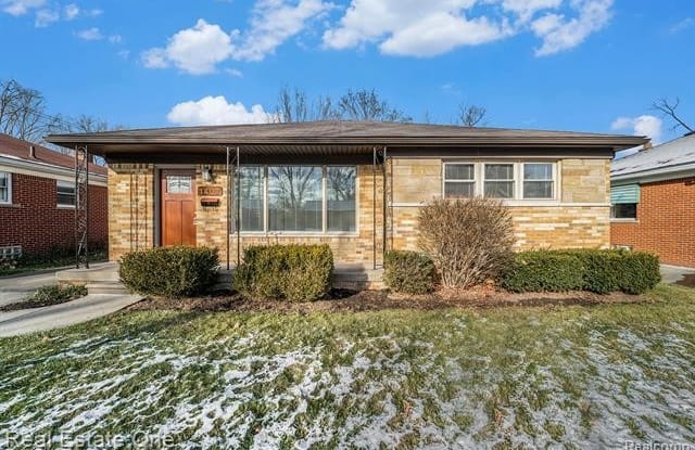 1407 OTTAWA Drive - 1407 Ottawa Avenue, Royal Oak, MI 48073