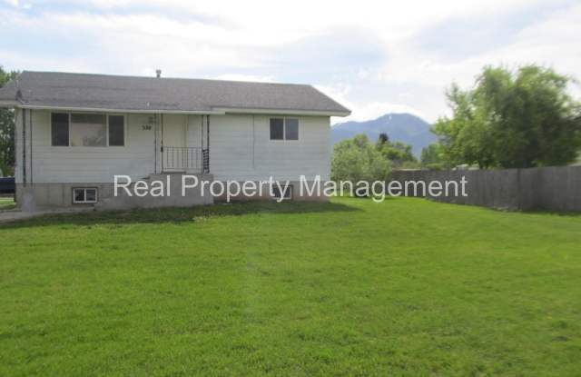 A 4 Bed, 2 Bath House, Available in November! Pet Friendly! - 536 South 1000 West, Logan, UT 84321
