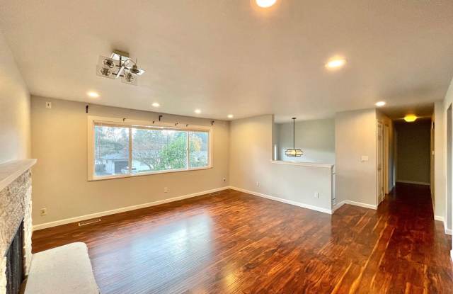 14038 90th Ave NE Gallery 3