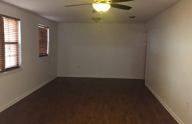 727 CYPRESS LAKE ROAD Gallery 2