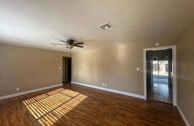 1129 Allen Dr Gallery 3