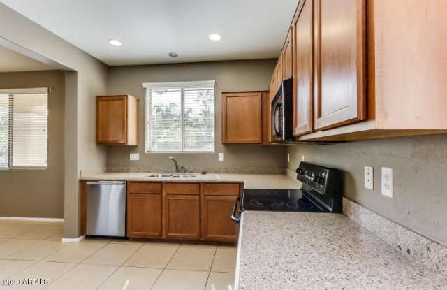 1696 E JOSEPH Way Gallery 3