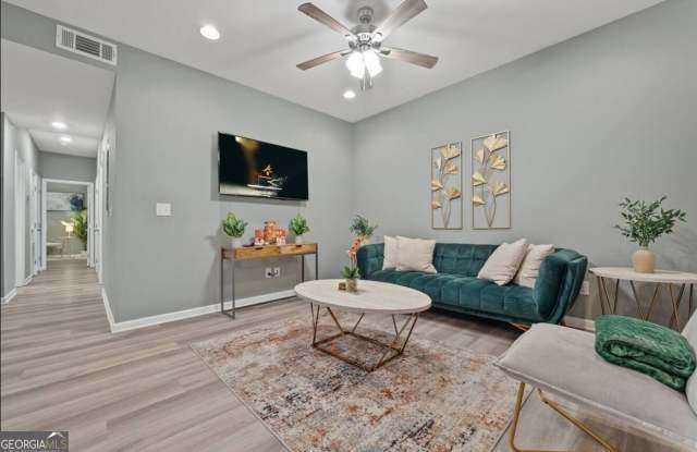 1891 TREMONT Drive Gallery 1