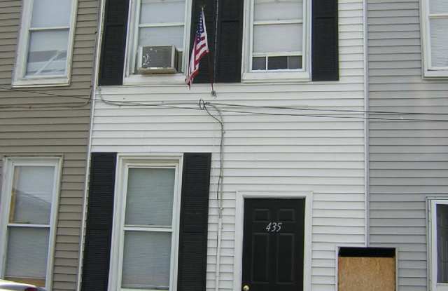 435 Freeman St photos photos